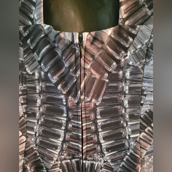 Print Dress - Picture 5 of 6